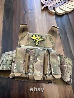 AR500 Invictus Plate Carrier with 2 Level III+ Plates And 2 Trauma Pads -Multicam