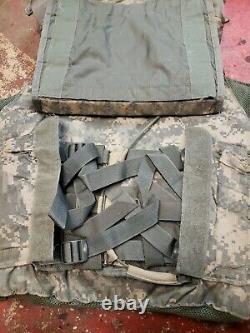 ARMY ACU DIGITAL BODY ARMOR PLATE CARRIER MADE WithKEVLAR INSERTS Medium lot 333