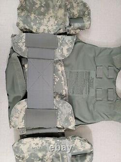 Army ACU Digital Camoflage Body Armor Plate Carrier with KEVLAR Panels Small