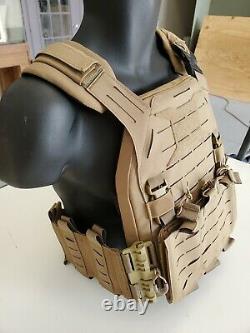 Plate Carrier, medium with Level III ceramic plates