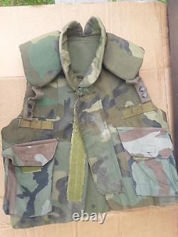 WOODLAND BDU CAMOUFLAGE BODY ARMOR PLATE CARRIER with INSERTS Medium VEST