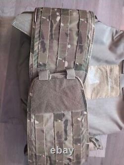 GILET TACTIQUE MULTICAM OCP DE L'ARMÉE AVEC PLAQUES EN KEVLAR TAILLE MOYENNE. E3