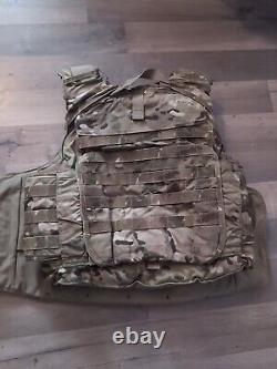 GILET TACTIQUE MULTICAM OCP DE L'ARMÉE AVEC PLAQUES EN KEVLAR TAILLE MOYENNE. E3