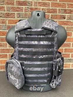 Gilet tactique camouflage python noir avec porte-plaques et plaques - 2 plaques courbées de 10x12