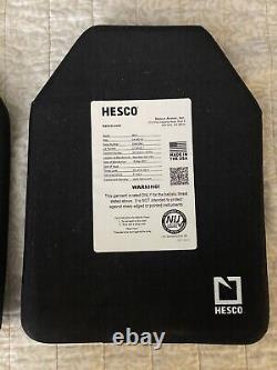 Hesco 3810 Ensemble de deux plaques balistiques de niveau III+ de taille moyenne coupées SAPI