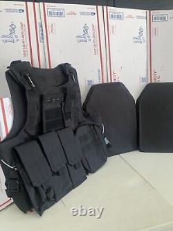 Nouveau gilet tactique porte-plaques gratuit fabriqué avec des plaques en Kevlar et inserts de panneaux de niveau 3a